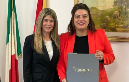 Elvira Amata e console Nassif