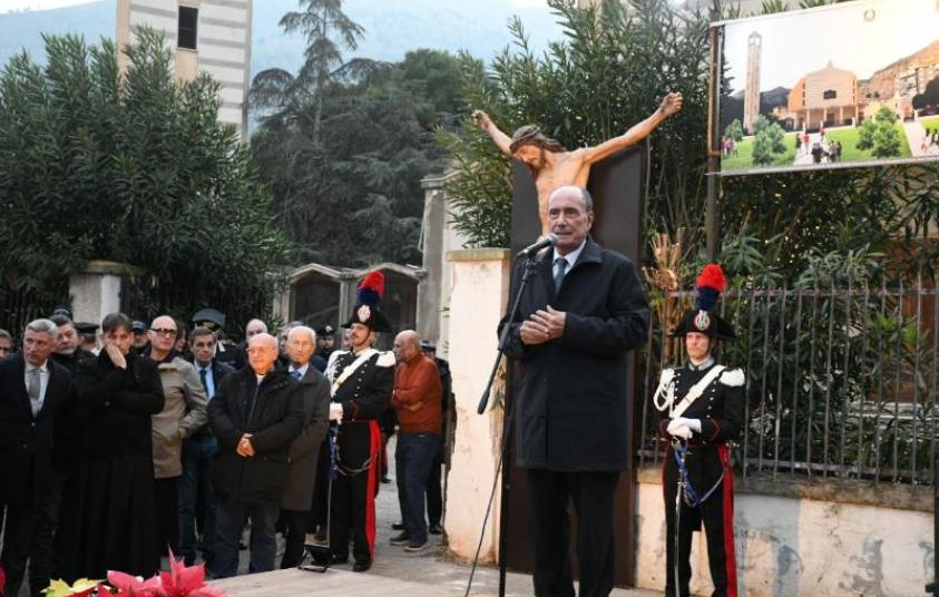 Schifani cerimonia Crocefisso